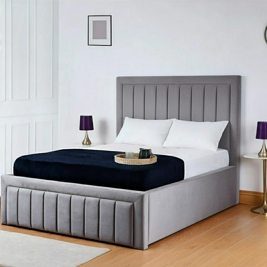 GRAND PANEL UPHOLSTERED BED